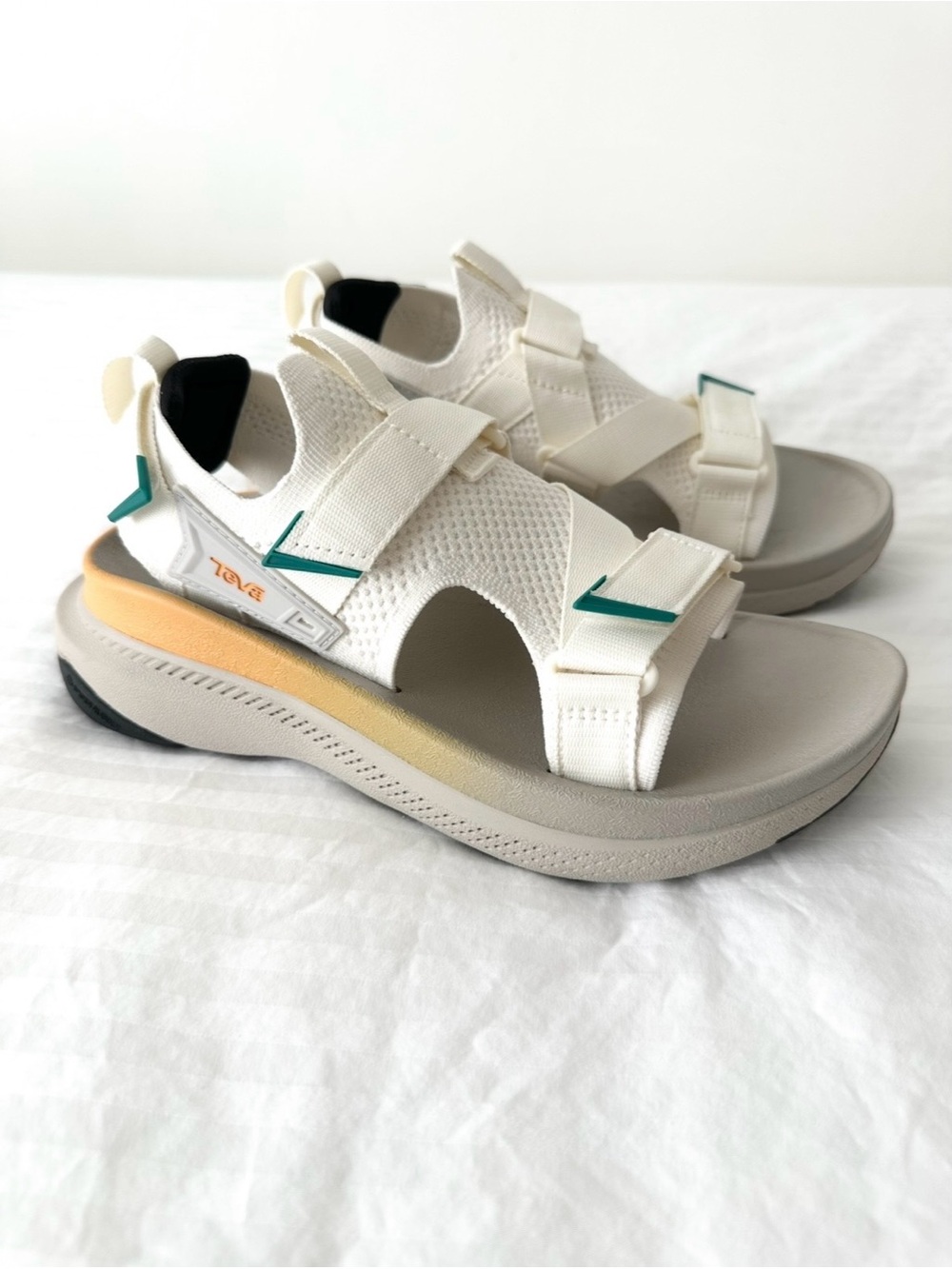 TEVA Aventrail Women’s sandal in Marshmallow Marigold size 8 - Picture 8 of 8